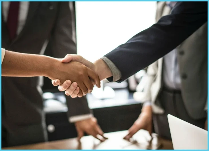 Elegir vestimenta profesional acorde al sector y empresa