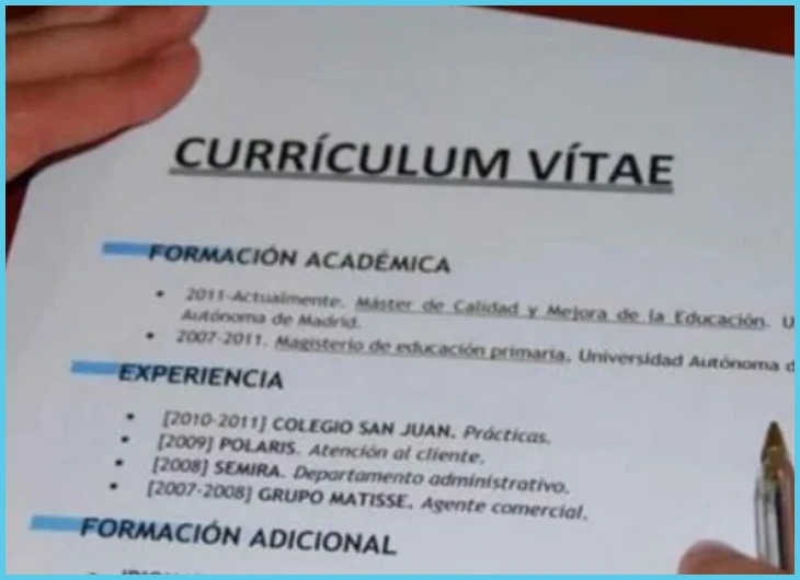 Formación académica y títulos exigidos por el mercado argentino